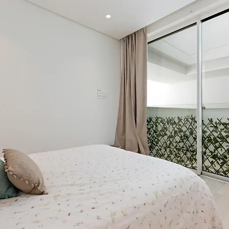 Palo Alto * Marbella